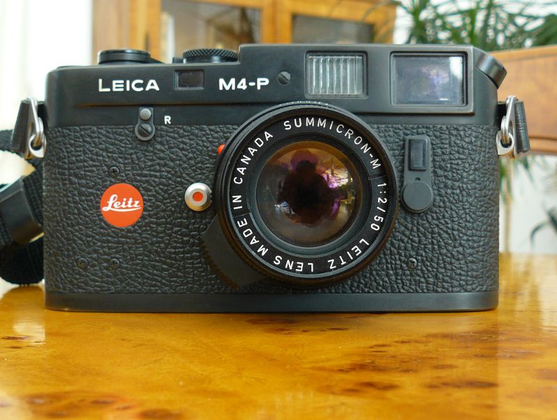 Leica M4 de face
