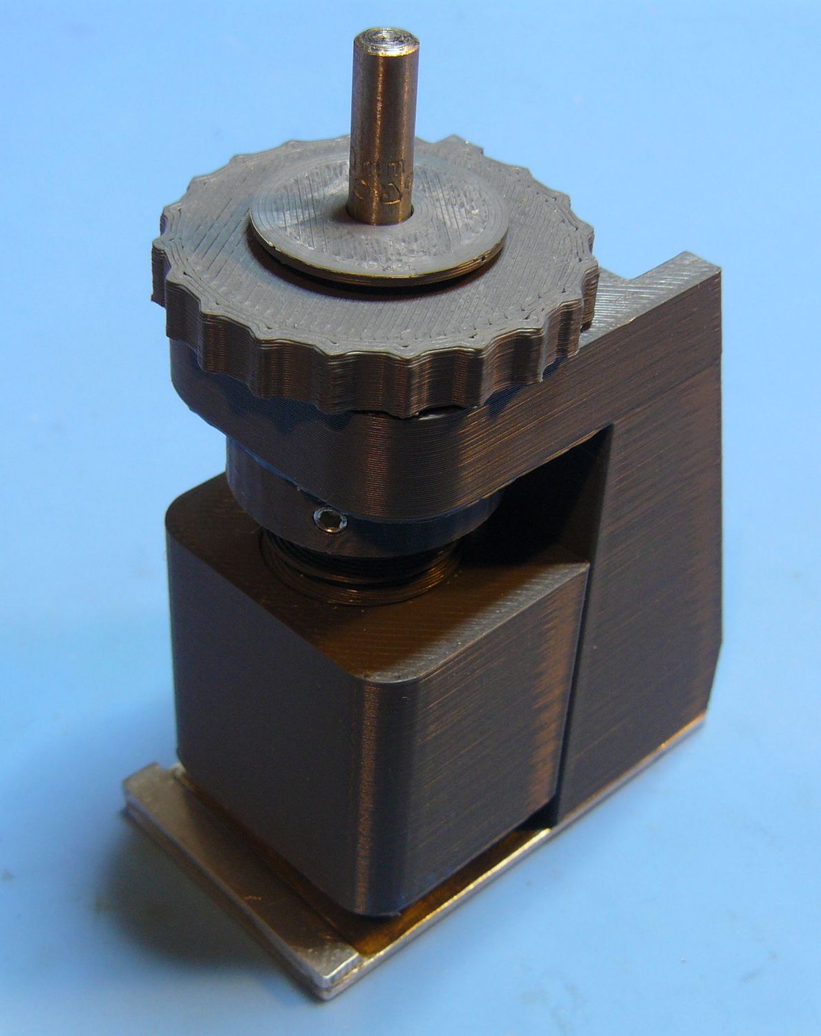 Guide pour emporte pièce, vue générale avec réducteur et emporte-pièce de 3mm