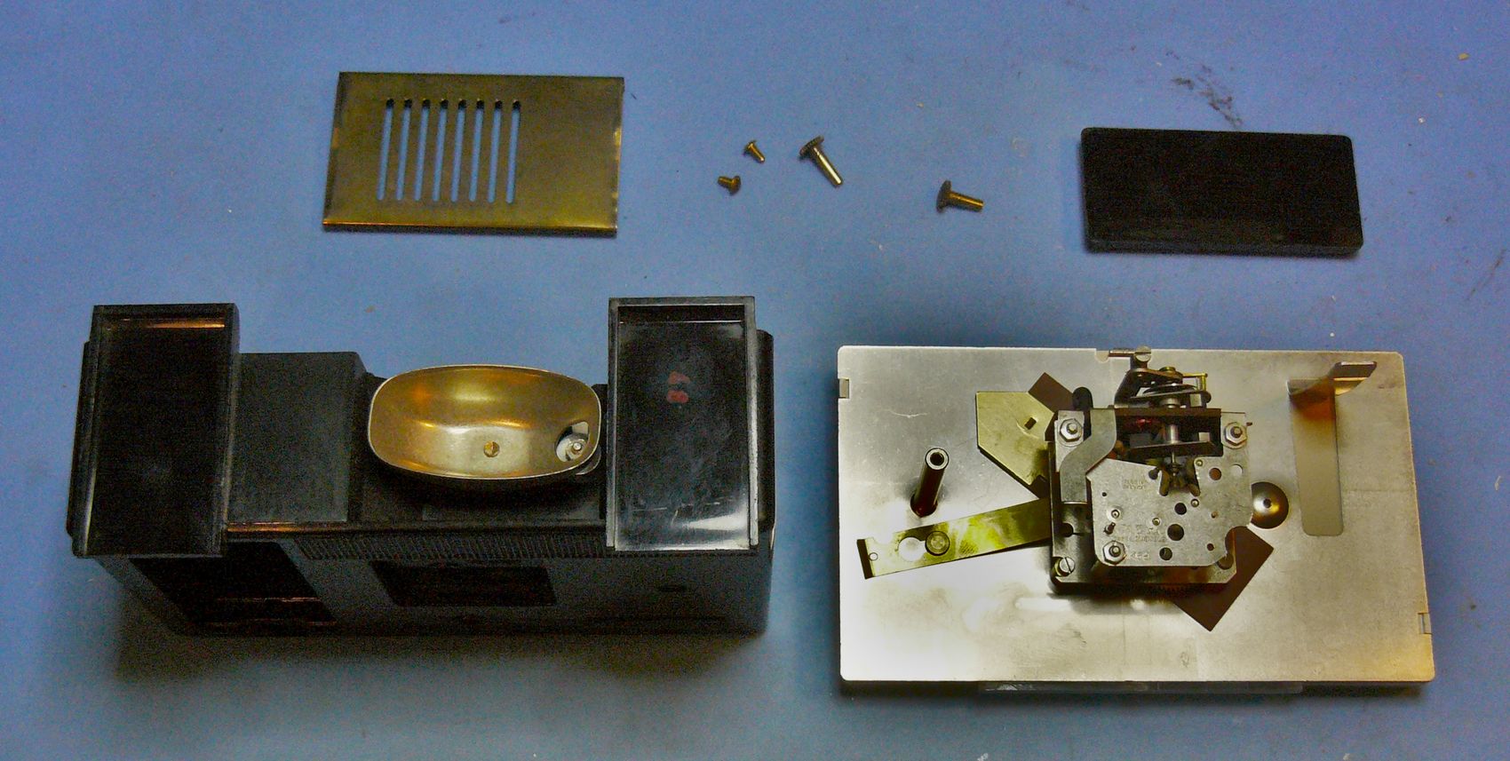 Jaz Jazistor drilic, mecanisme démonté, dessous boitier