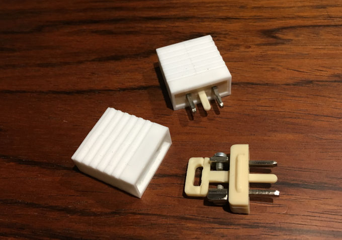 Exemple de prise male DIN45316d'antenne 300 ohms