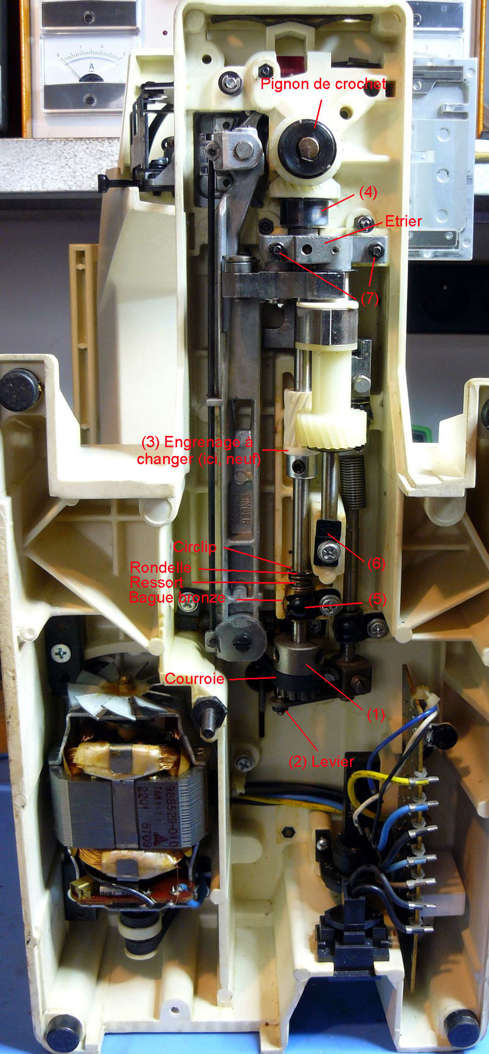 Singer 6230 démontage arbre inférieur