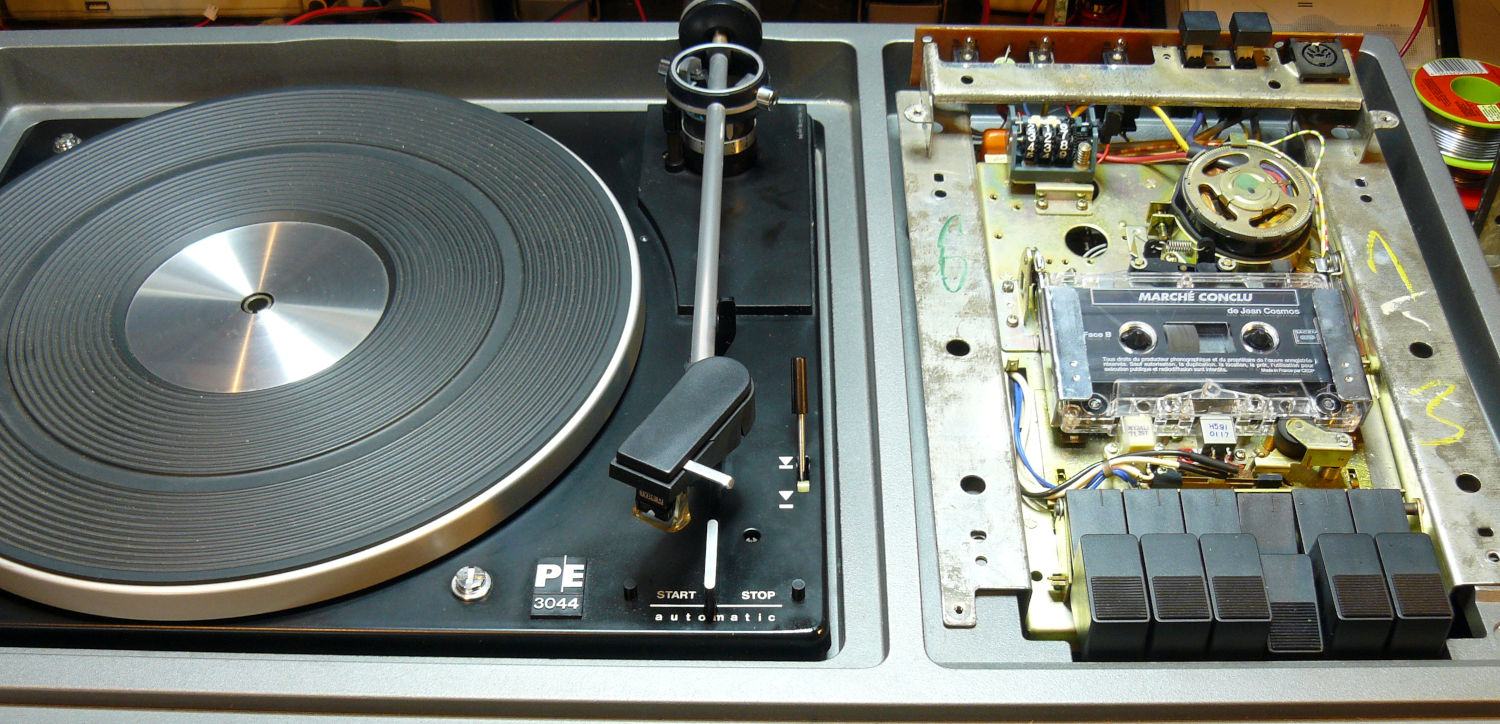 SABA Stereo Compact 963, platine PE3044, magnétophone dans le chassis