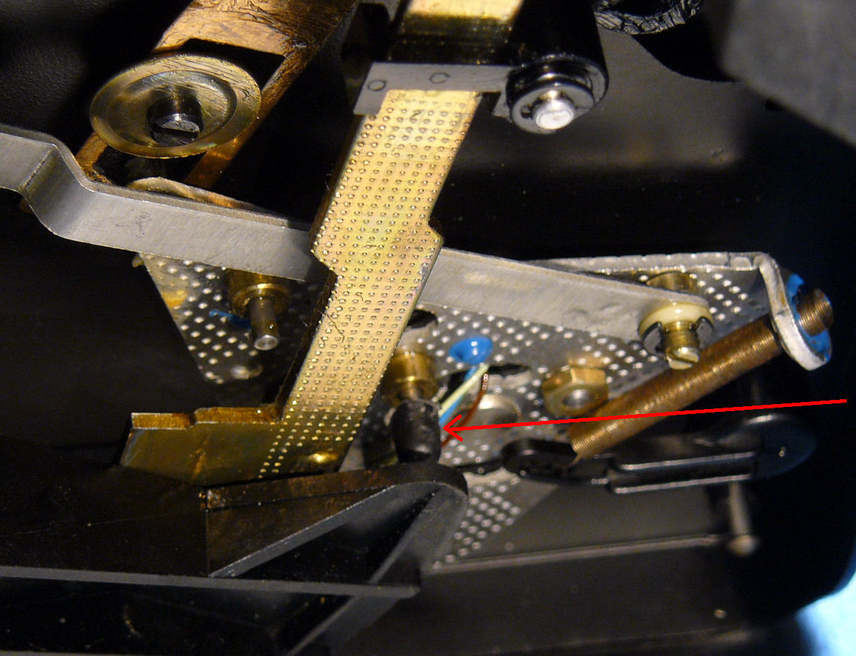 SABA Stereo Compact 963, platine PE3044, pièce 155 et cabochon