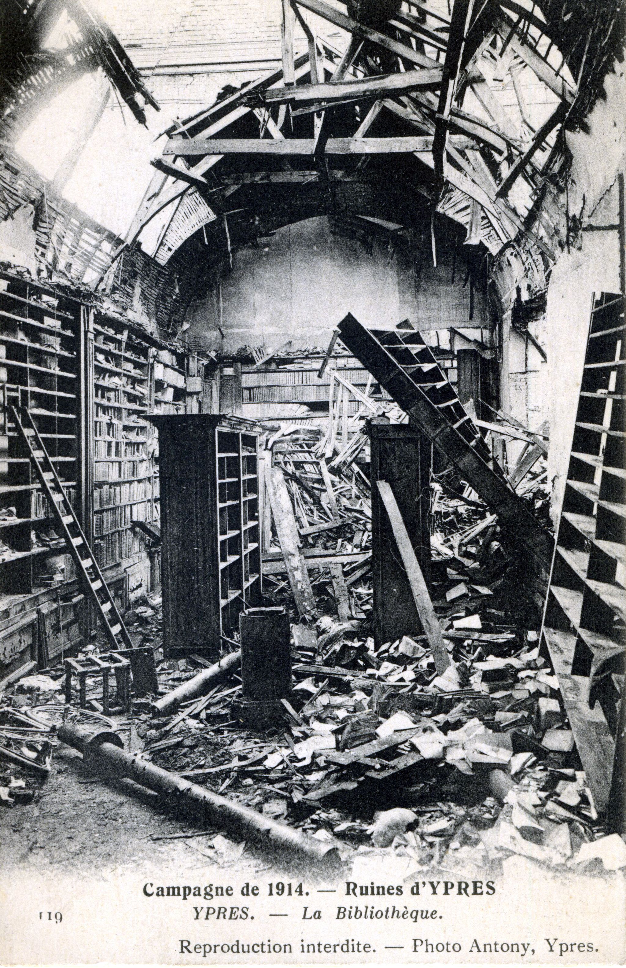 Campagne de 1914, ruines d'Ypres, La bibliothèque