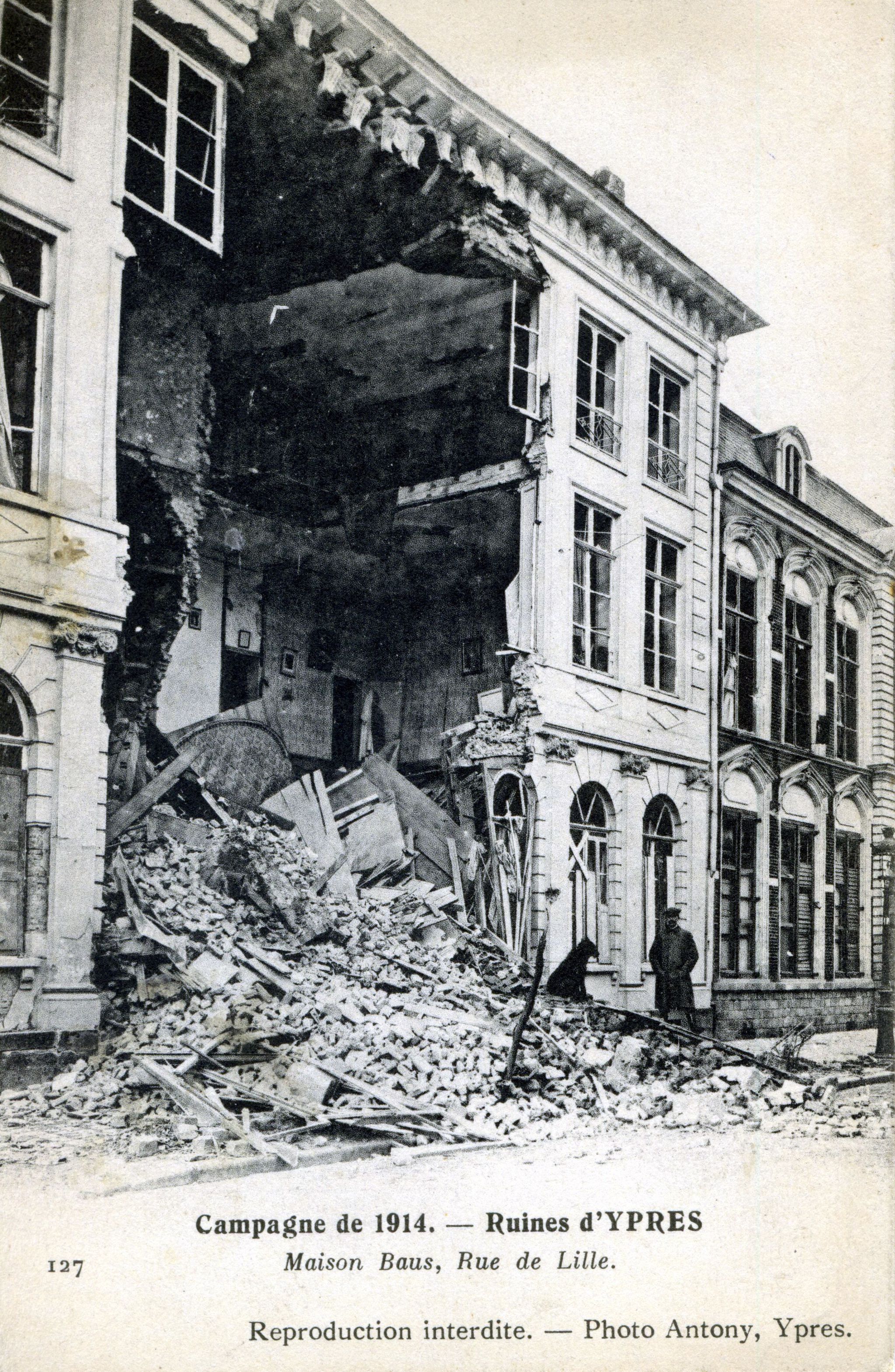 Campagne de 1914, ruines d'Ypres, Maison Baus