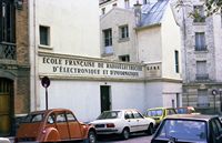 Entrée école EFREI rue Amyot à Paris