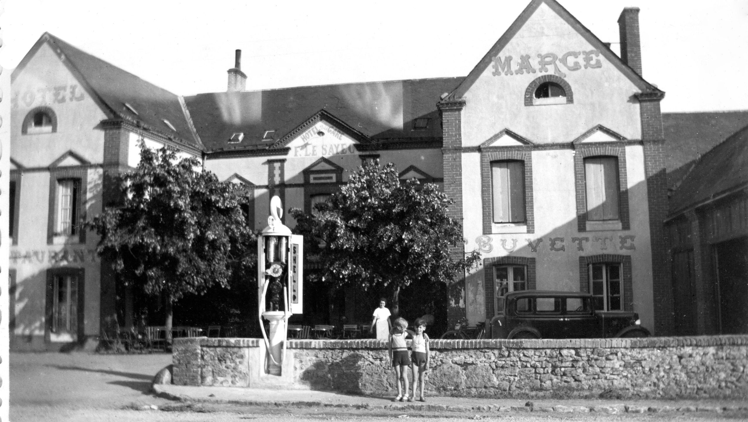 1935, Connerré-Beillé, Hotel de la gare