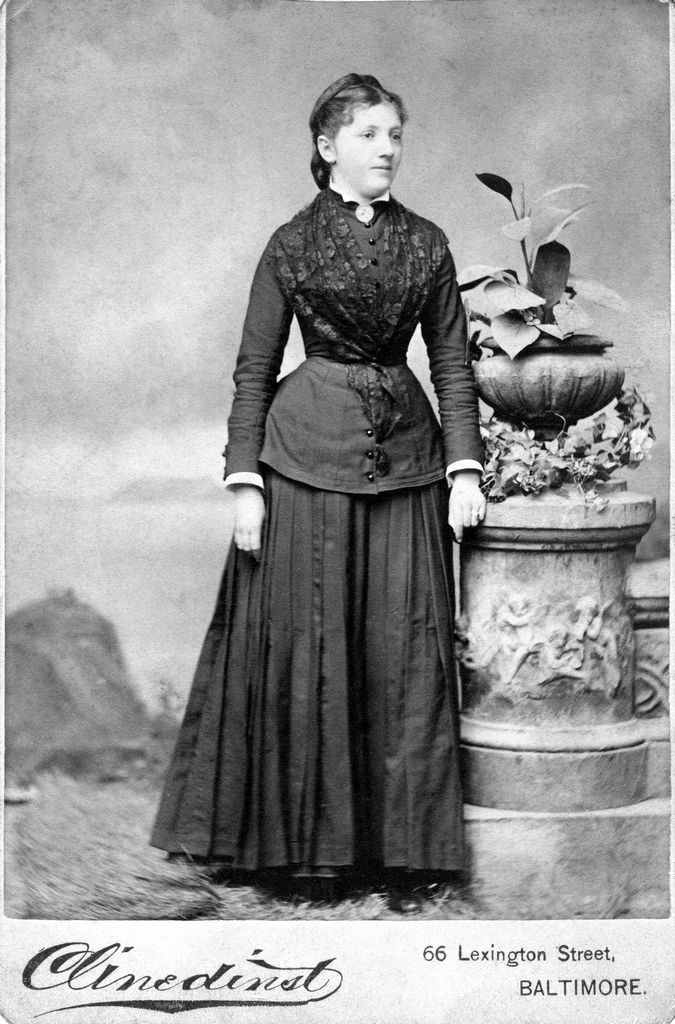 Anna Madeleine Van den Eynde, 1880
