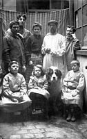 1908, Maria Rémy-Van den Eynde et famille, orfèvrerie Rémy