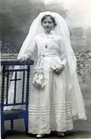 1912, Anna Van den Eynde, communion