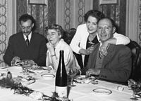 1956, Mariage Lionel et Thérèse. Malvina Kahane à côté René Laruelle