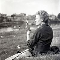 1957, Thérèse Laruelle