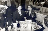 Années 1950, Malvina Kahane et amie