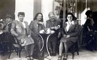 Années 1950, Malvina Kahane et amies