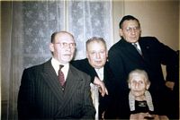 1961, René, Roger et Maurice Laruelle, centenaire Marguerite Laruelle-Avinen