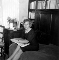 1962, Thérèse Laruelle chez elle
