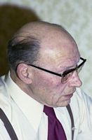 1975, René Laruelle