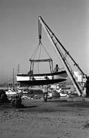 1974, mise à l'eau d'un Canot à Port Joinville