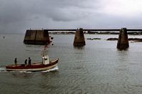 Années 1970, canot rentrant au port