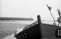 Années 1970, entrée du port de Port Joinville à marée basse