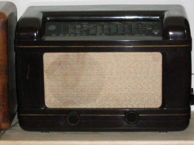 Blaupunkt 6W69HT, version bakélite