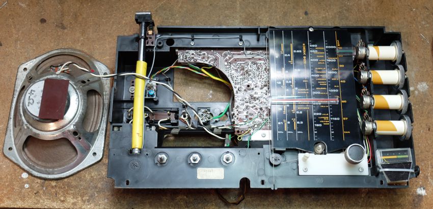 Radiola 50 IC 361 FM, intérieur 1